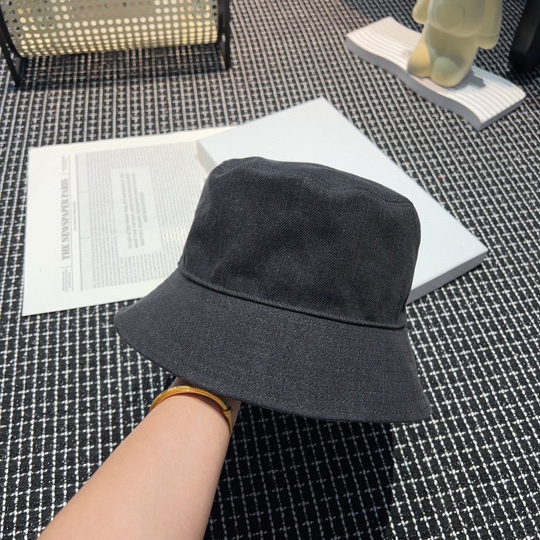 b6051b8e72ca1af7050af9097a4b8611-1